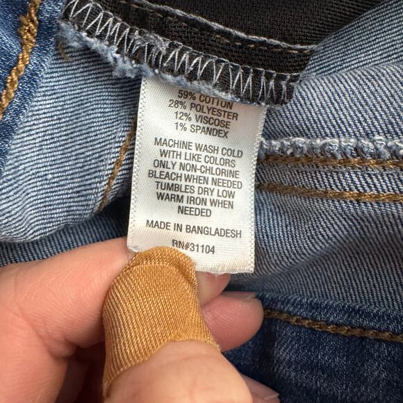 Kim Rogers Women's Size 12 Tummy Control Pull On Medium Wash Jeans - Picture 6 of 7